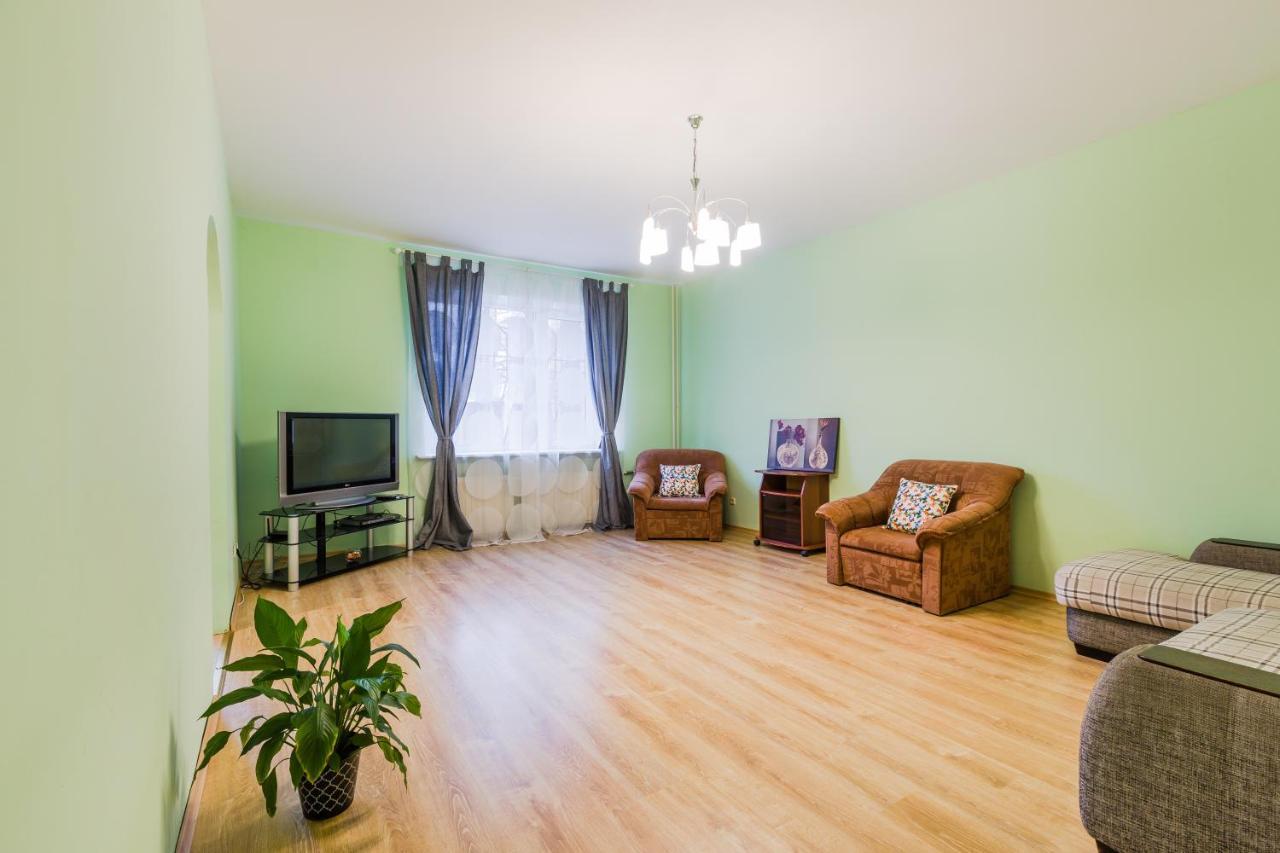 Apartment On Krasnoy Zvezdy 8 Pushkin Bagian luar foto